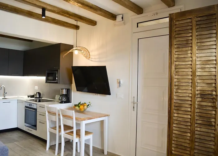 アパート Blue Pearl Luxury ハラキ